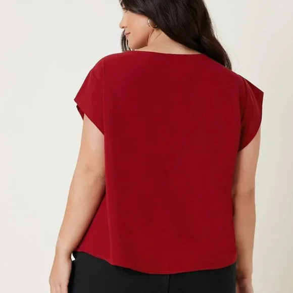SHEIN Plus Fold Pleated Solid Top in Burgundy, Size 2XL UK 20 - Picture 3 of 4